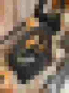 handgefertigte tasche mit schwarzen griffen und alpenstyle verziert aus maria alm